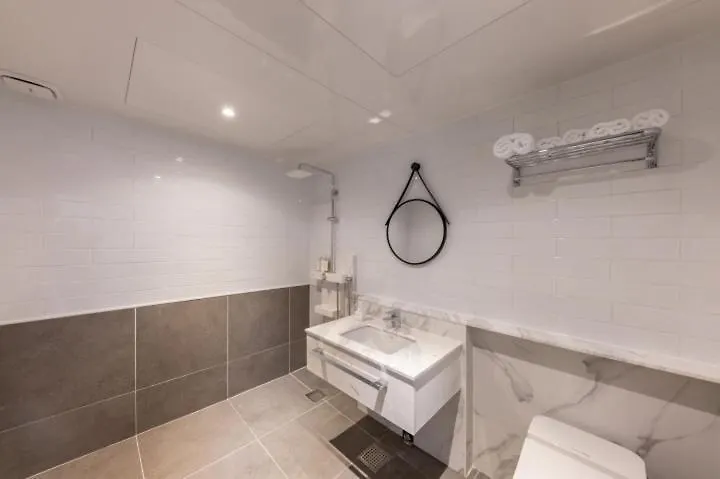 Brown Dot Hotel Nampo Jagalchi Μπουσάν